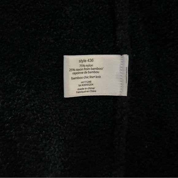 Barefoot Dreams Bamboo Chic Light Calypso Ombre Cardigan in Gray & Black sz S/M - Picture 5 of 5